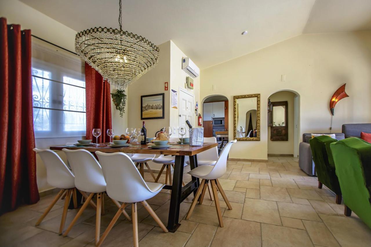 Villa Yvonne,Private Pool,Private Parking 1,7 Km From The Beatch Albufeira Exterior photo