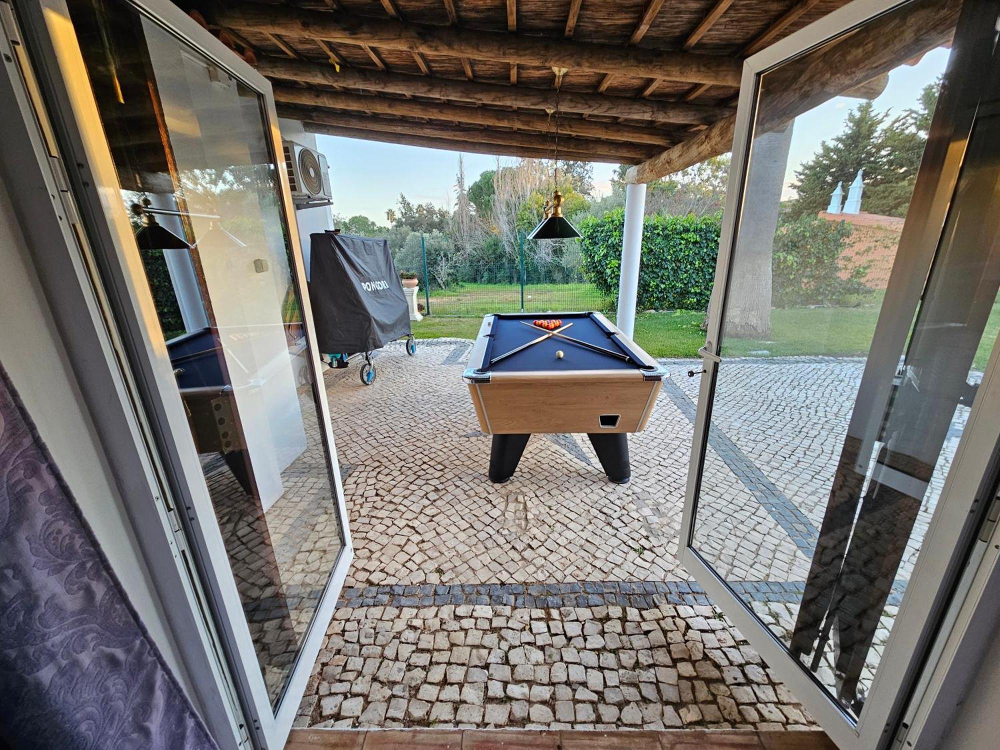 Villa Yvonne,Private Pool,Private Parking 1,7 Km From The Beatch Albufeira Exterior photo